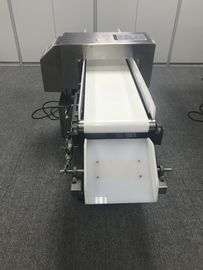 380 V 50 HZ เครื่องตรวจจับโลหะเกรดอาหารสำหรับอุตสาหกรรมแปรรูปเนื้อสัตว์ / เบเกอรี่